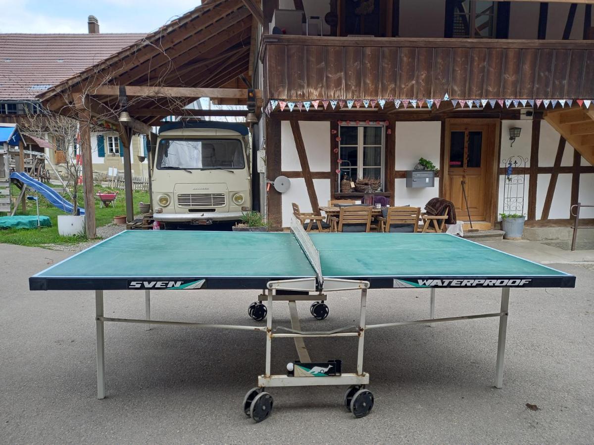 Uelis-Stoeckli-Gaestezimmer Auf Bauernhof Mit Billiard Und Alpakatrekking Meikirch Екстериор снимка